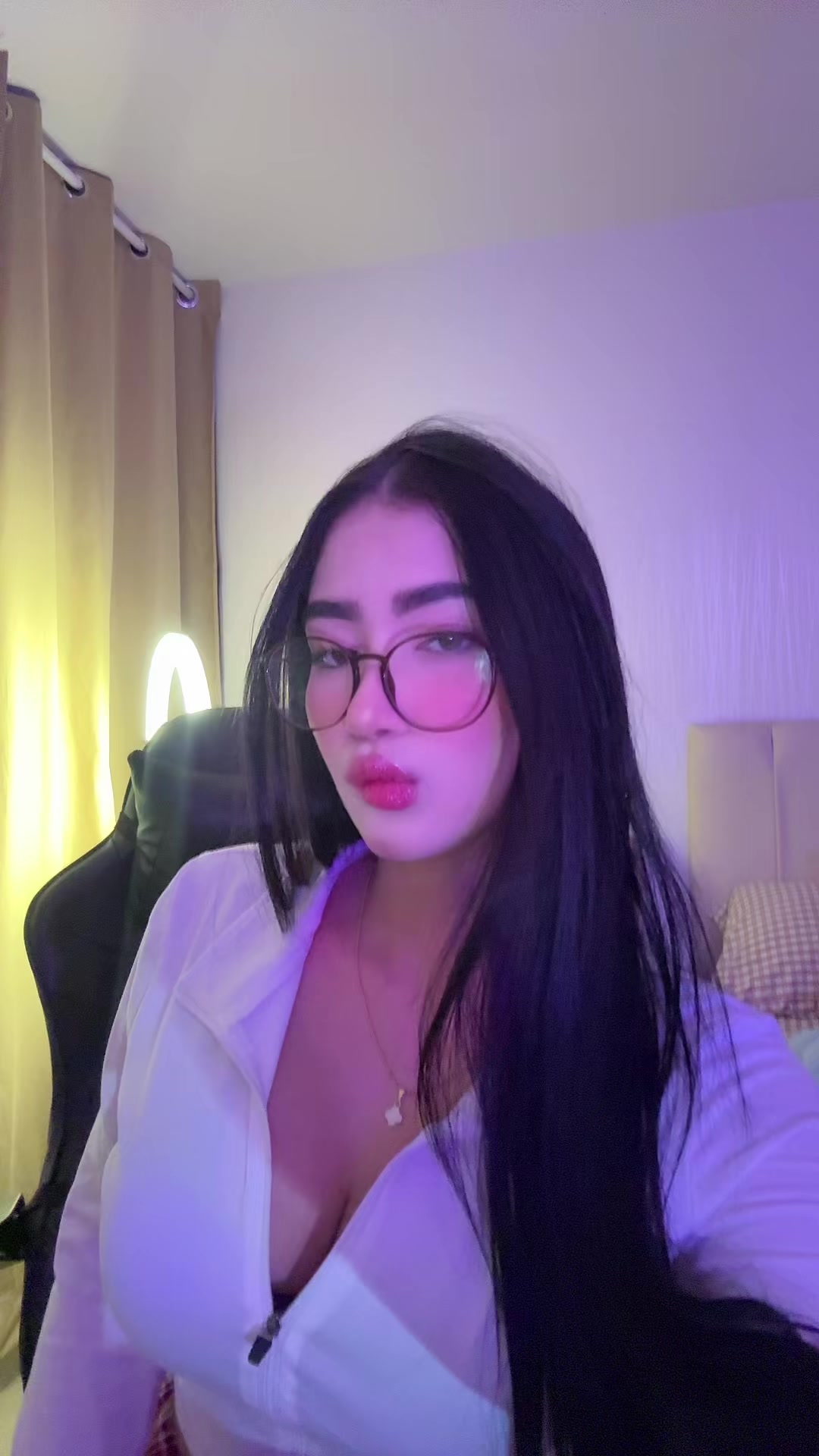@Mich🖤👻