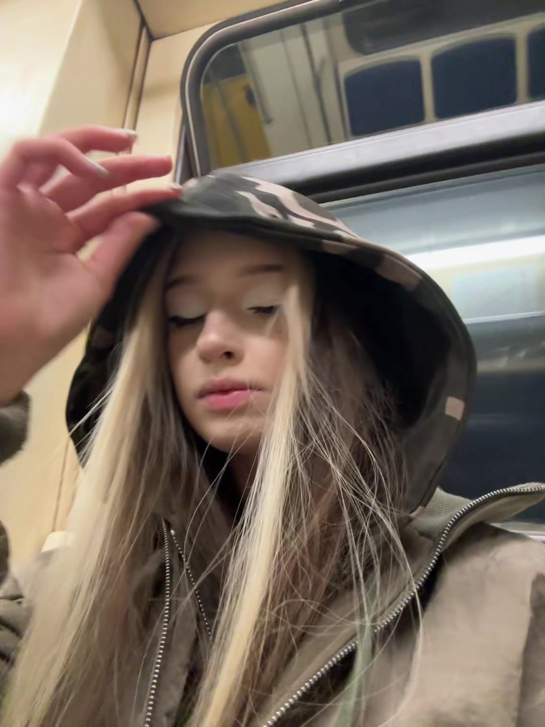 @Пчела