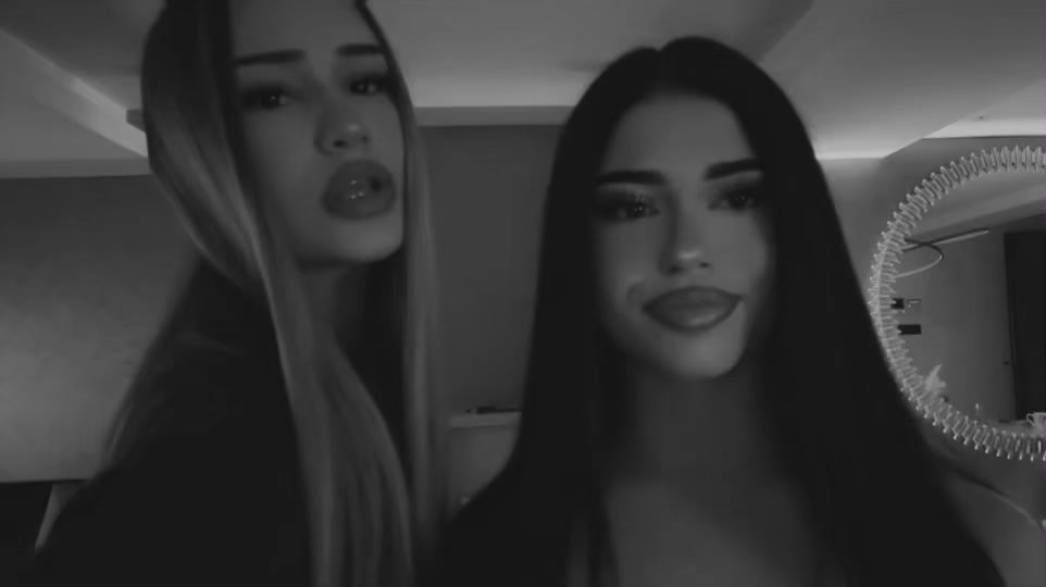 @anuuskica