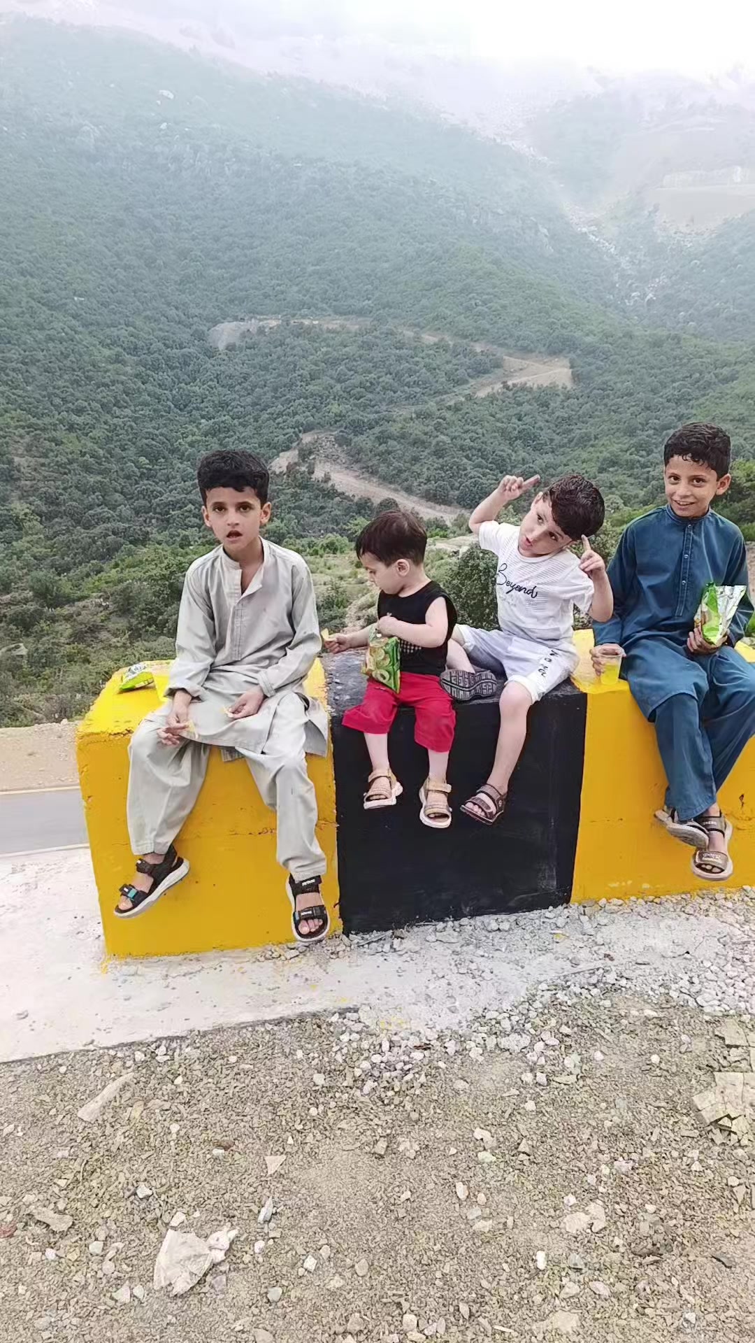 @Alam Afridi qabaile