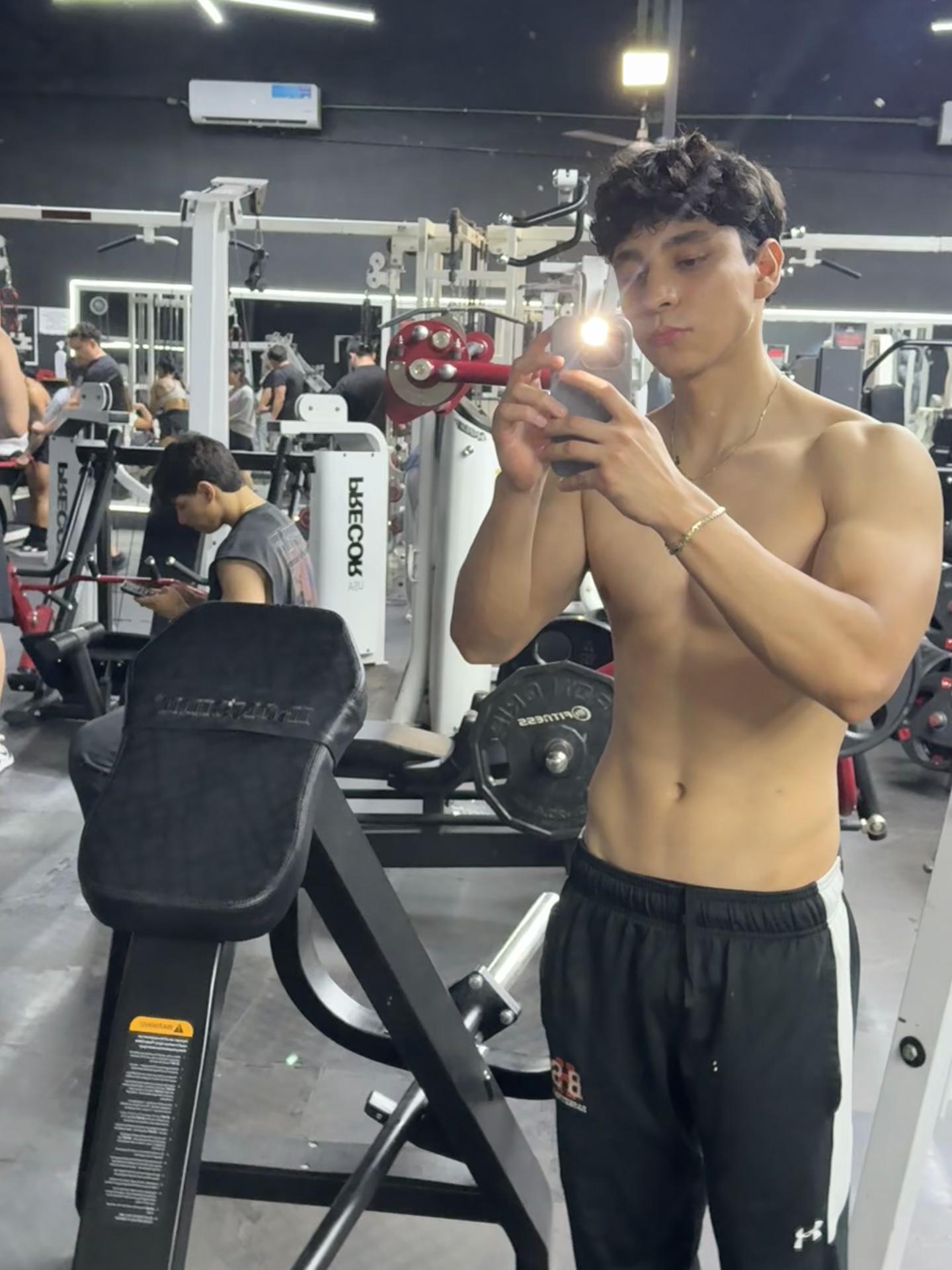 @Carloorrzz
