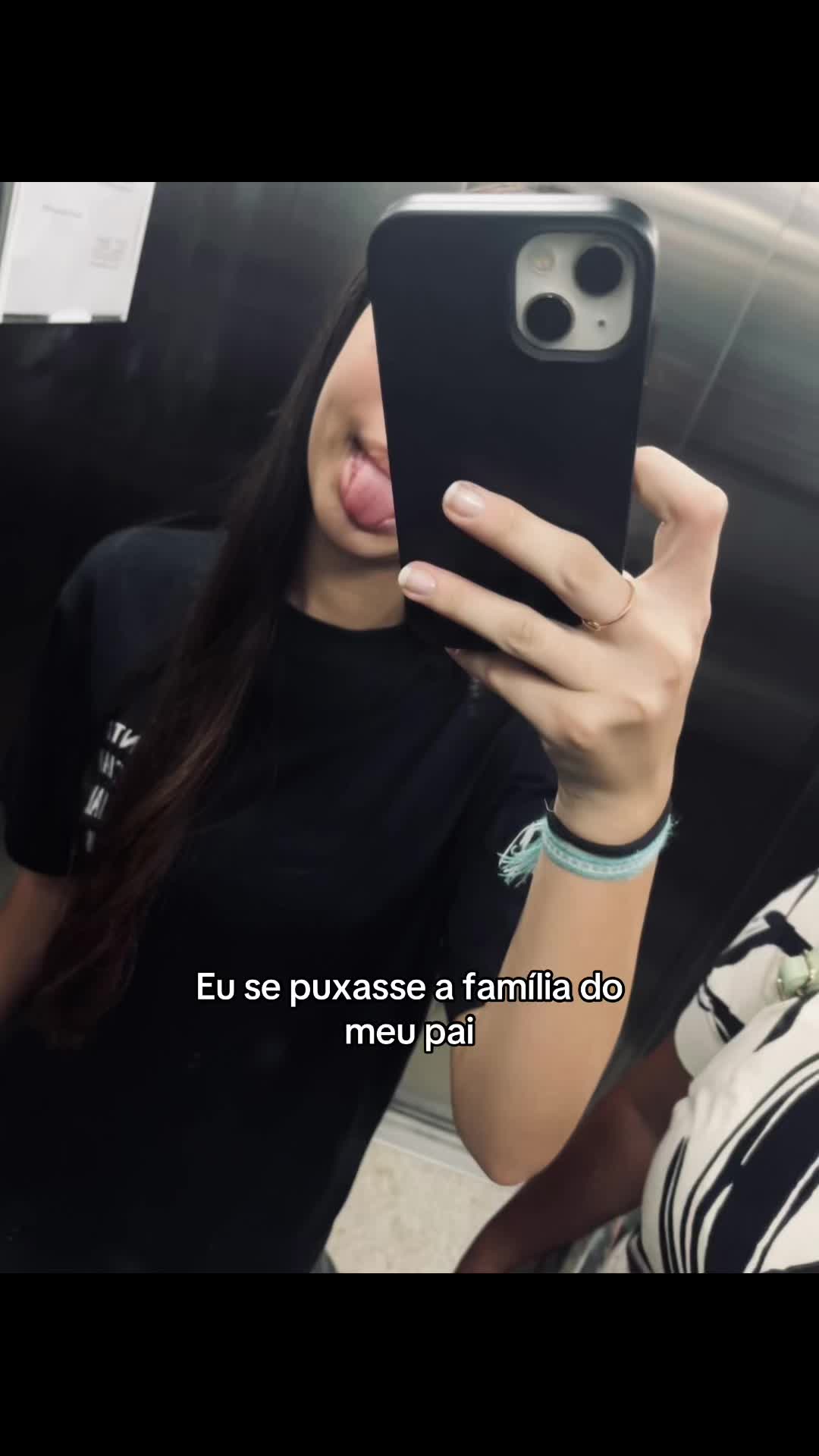 @ixi_larinha