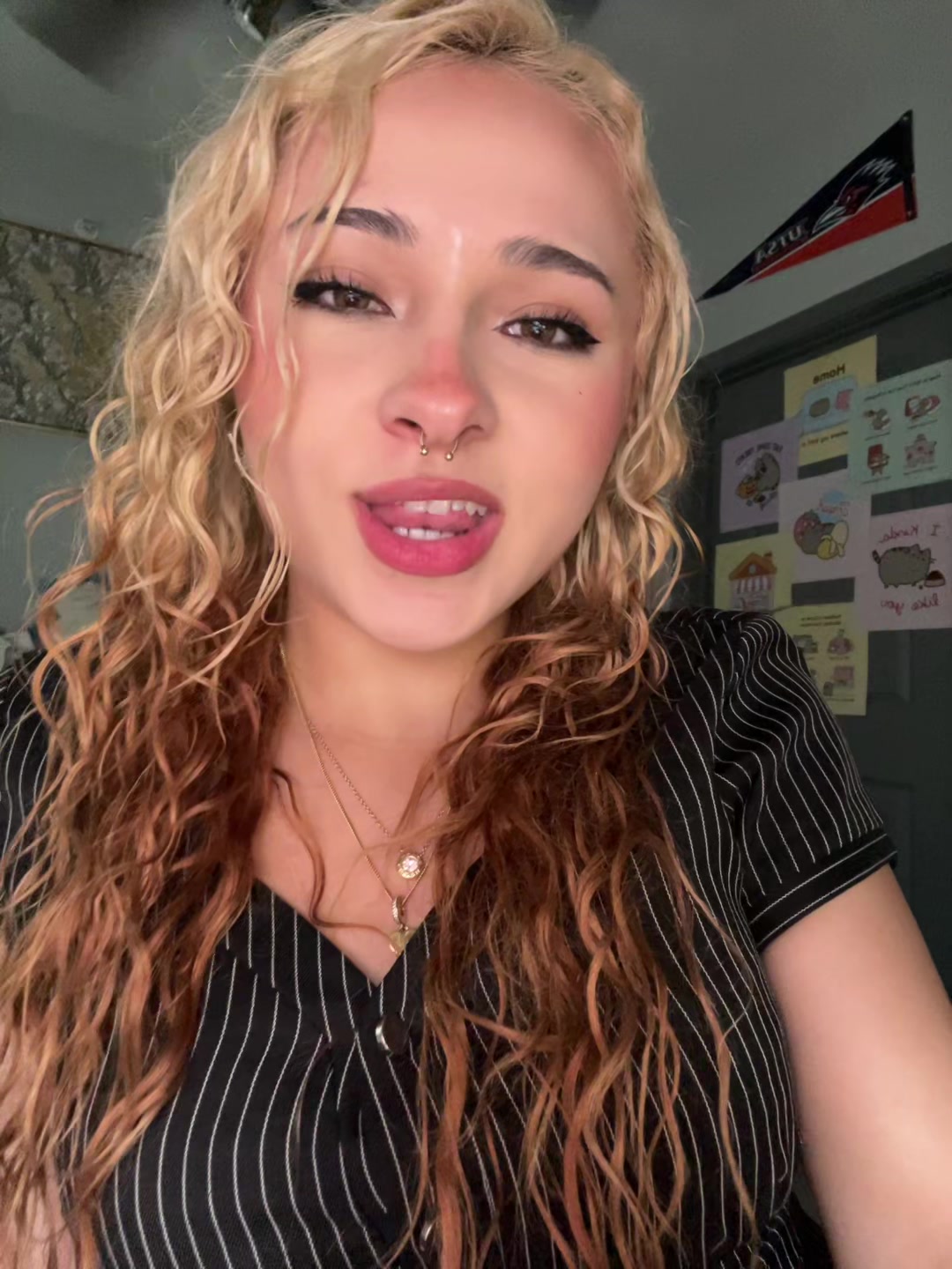 @lyvqrz