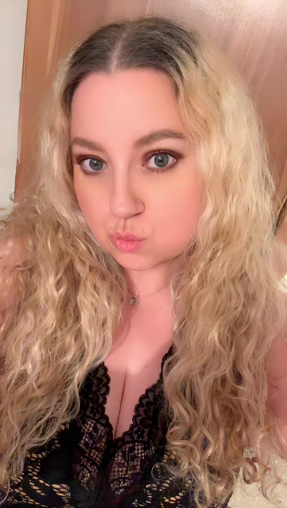 @nadja🇰🇿🇷🇺🇩🇪