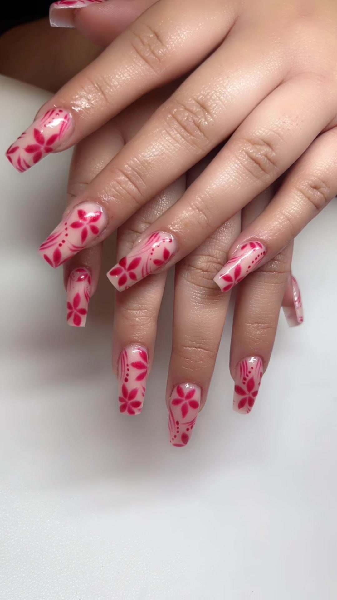@PinkTigerNailsBeauty