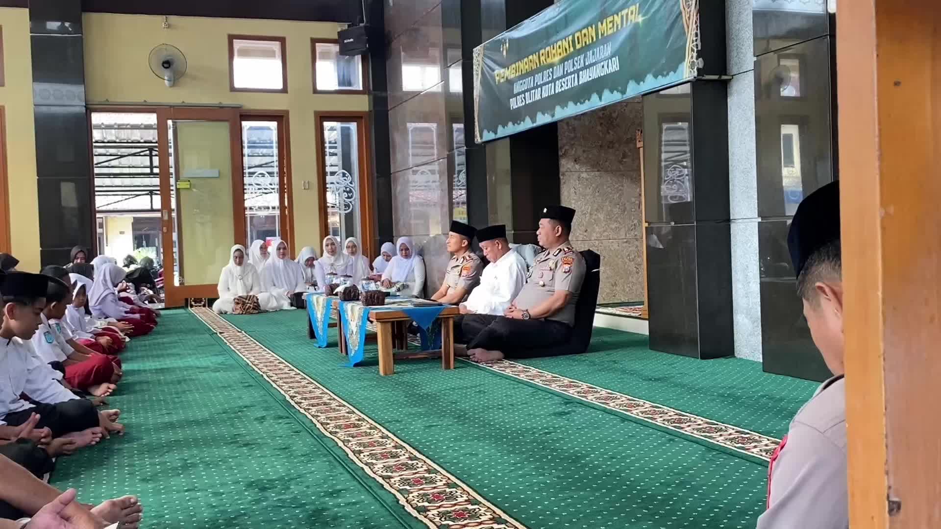 @BLITAR KOTA POLICE OFFICIAL