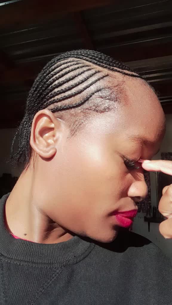 @Tshidi
