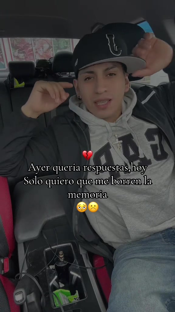 @Ađrïïan🍂🦇👤