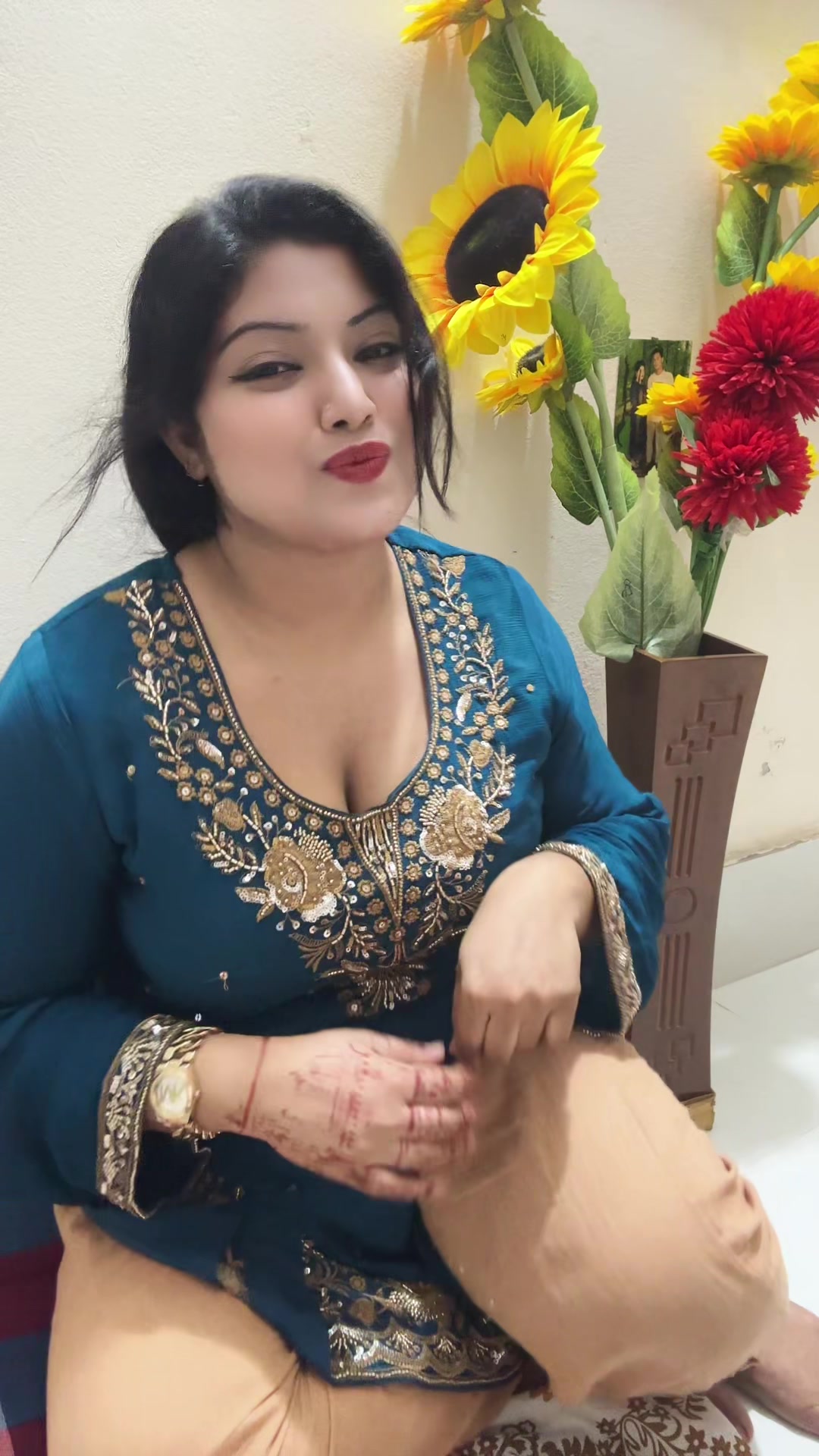 @🧚&zwj;♂️PORI MONI🧚&zwj;♂️