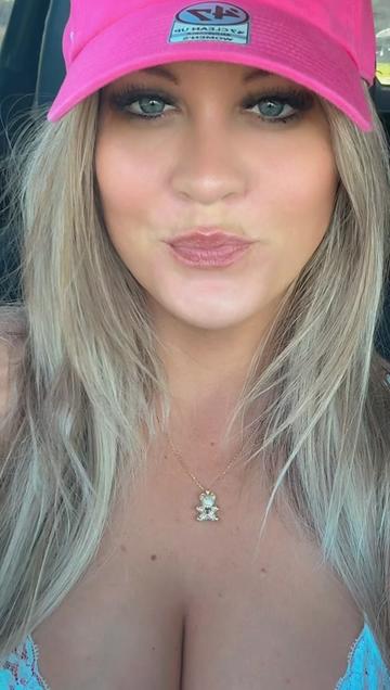 @Aprilleeanne