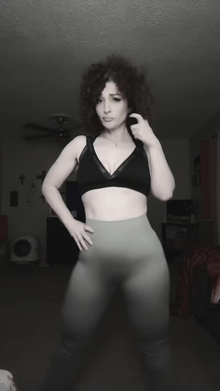 @Gina Marie 🧡