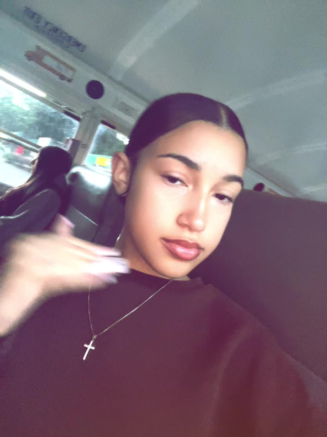 @chloeee ๐