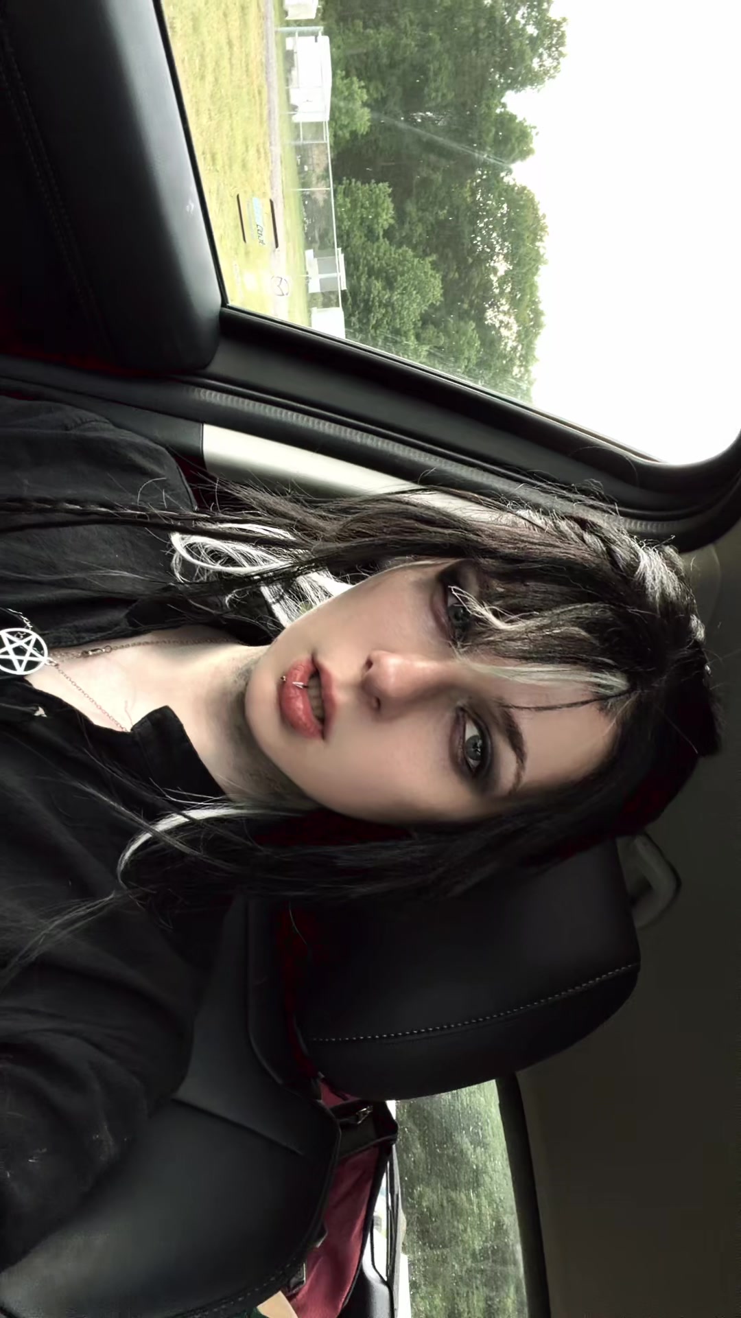 @LunarNoir