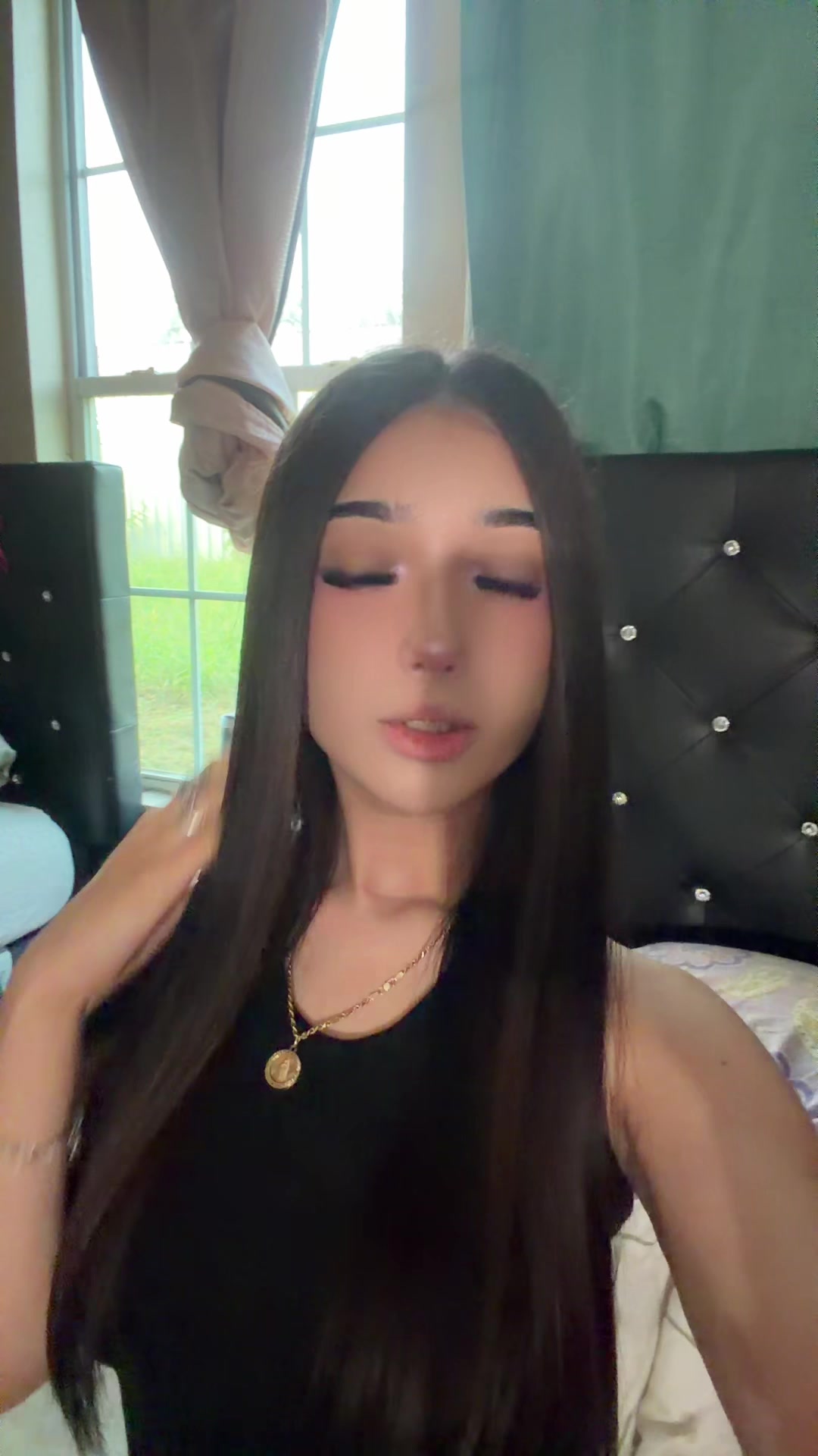 @Yoly