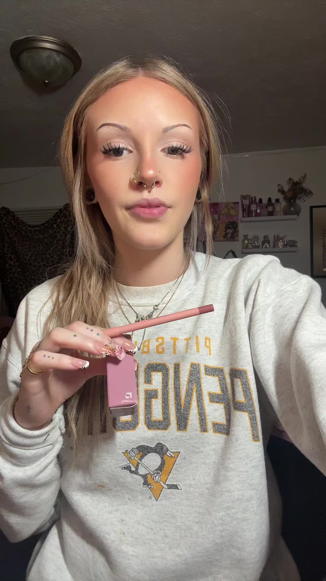 @lex ✧˚ &middot; .