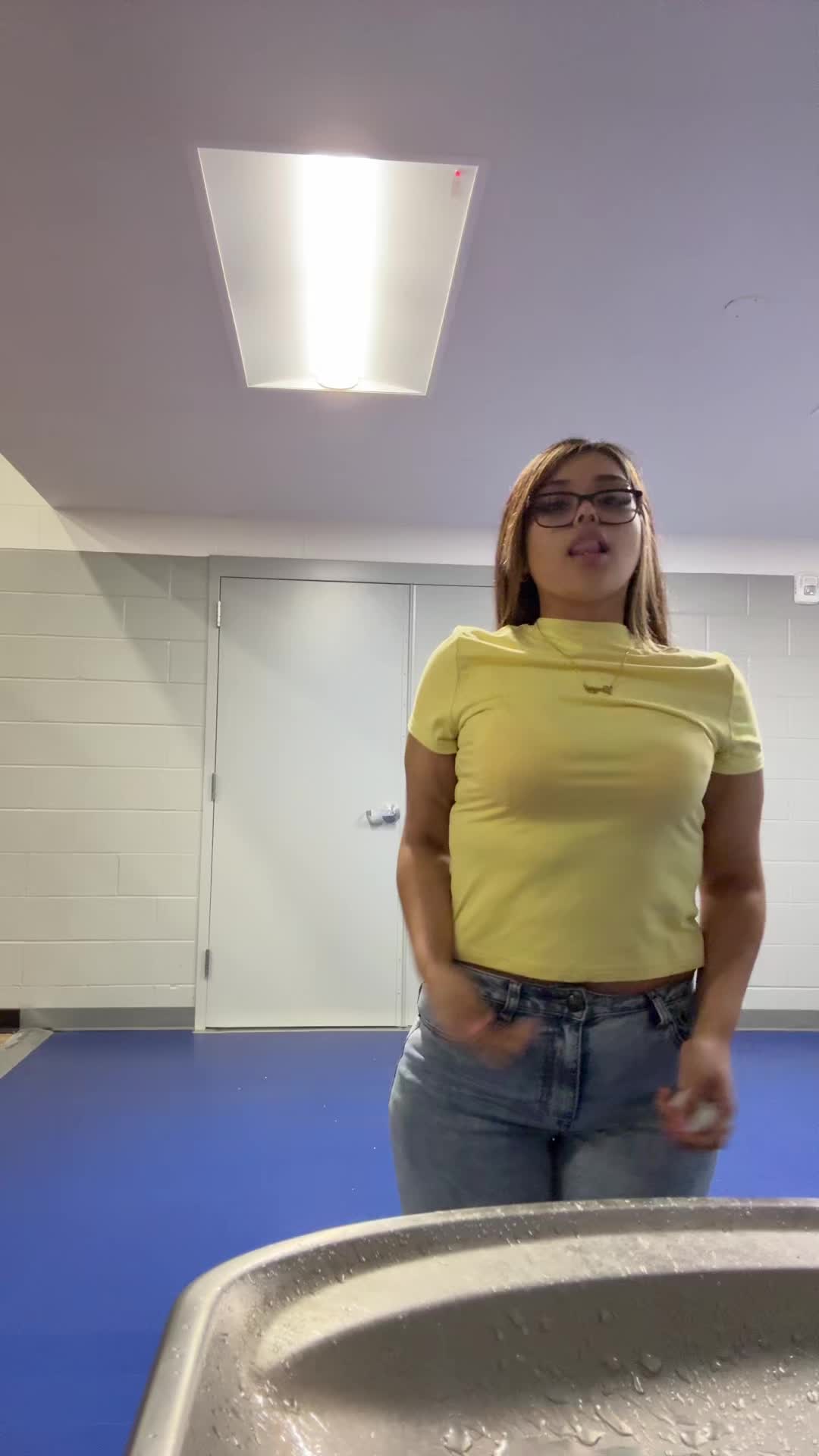 @g