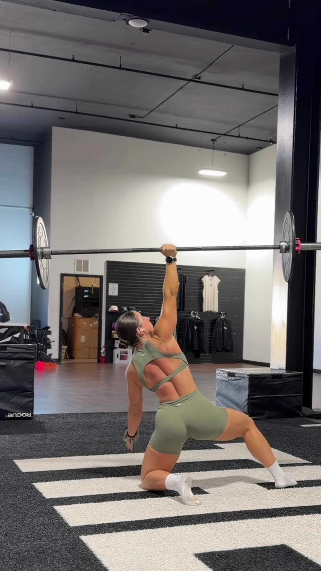 @alivewithzahra