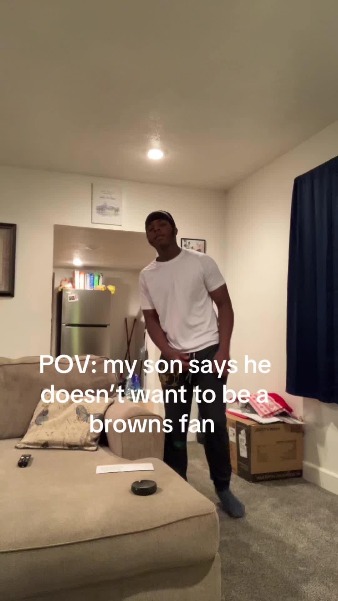 @Hxllywd_
