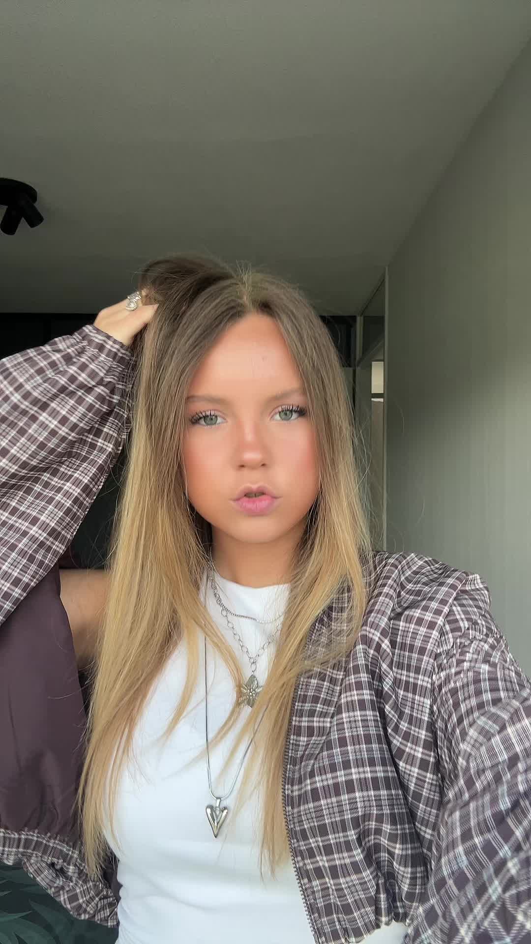 @ZOE PAUPTIT