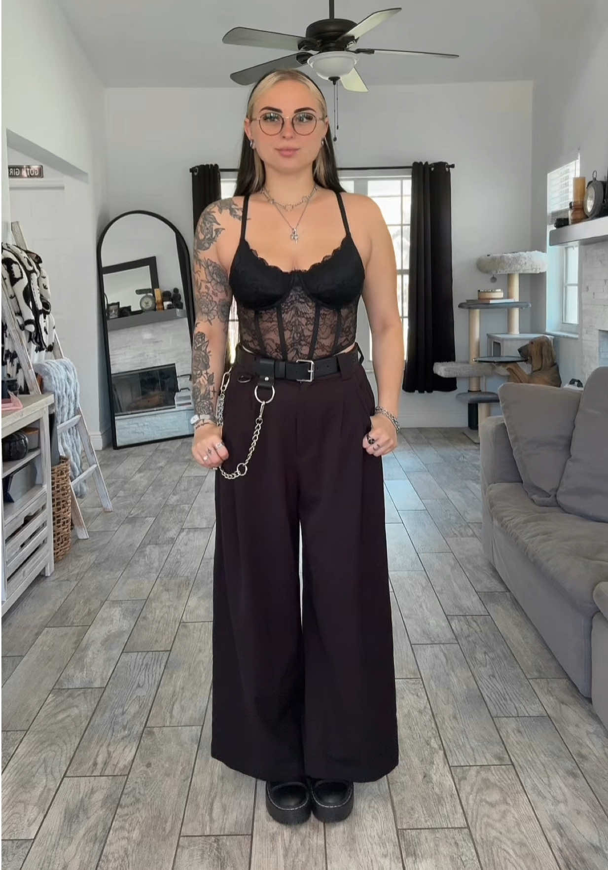 @Tara | Alt Fashion Inspo 🖤⛓️