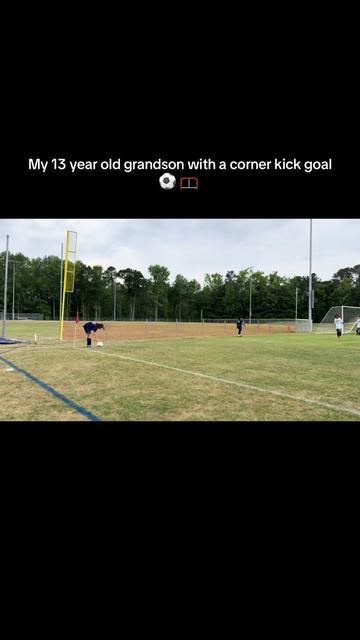 @Side Eye Grandma