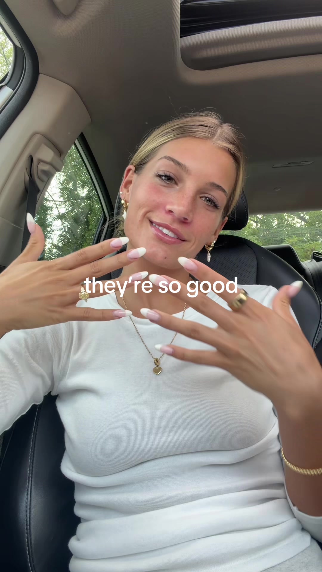 @bella