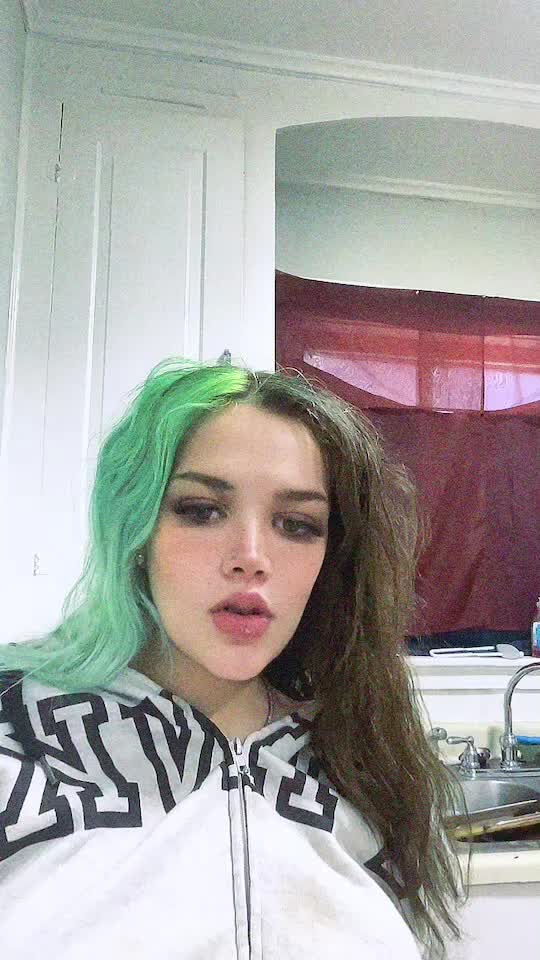 @victoriahyde_23