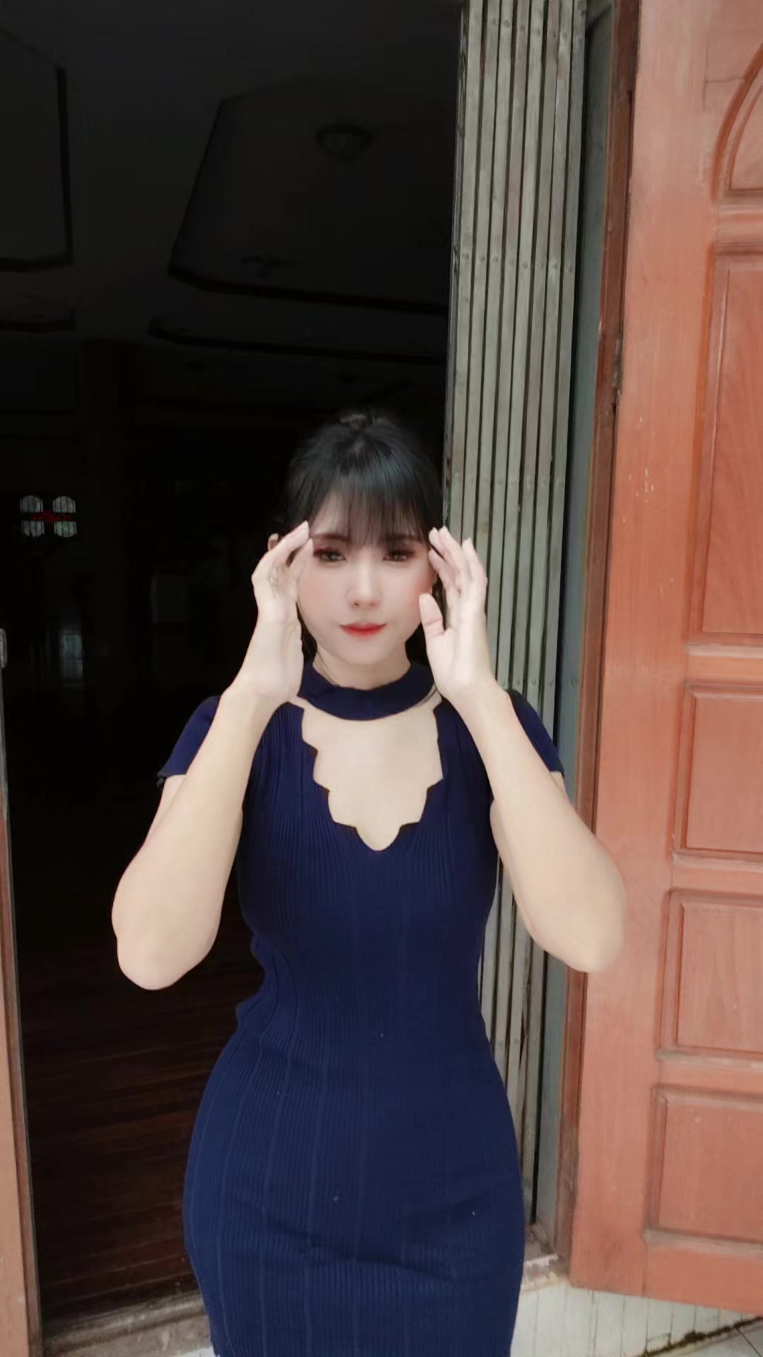 @Hnin Htet Aung