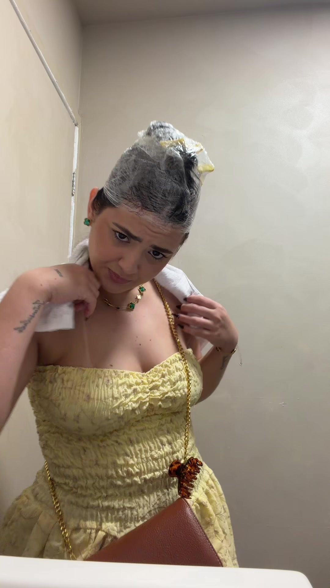 @carlaqueiroz