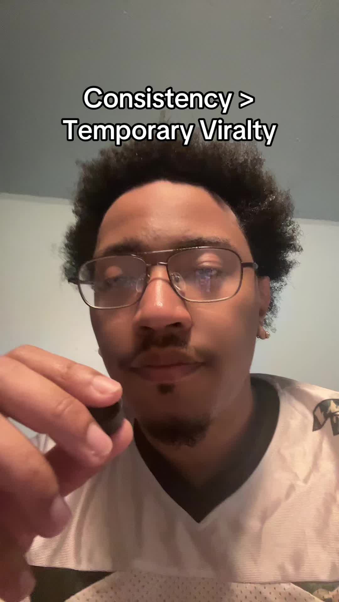 @EYHU