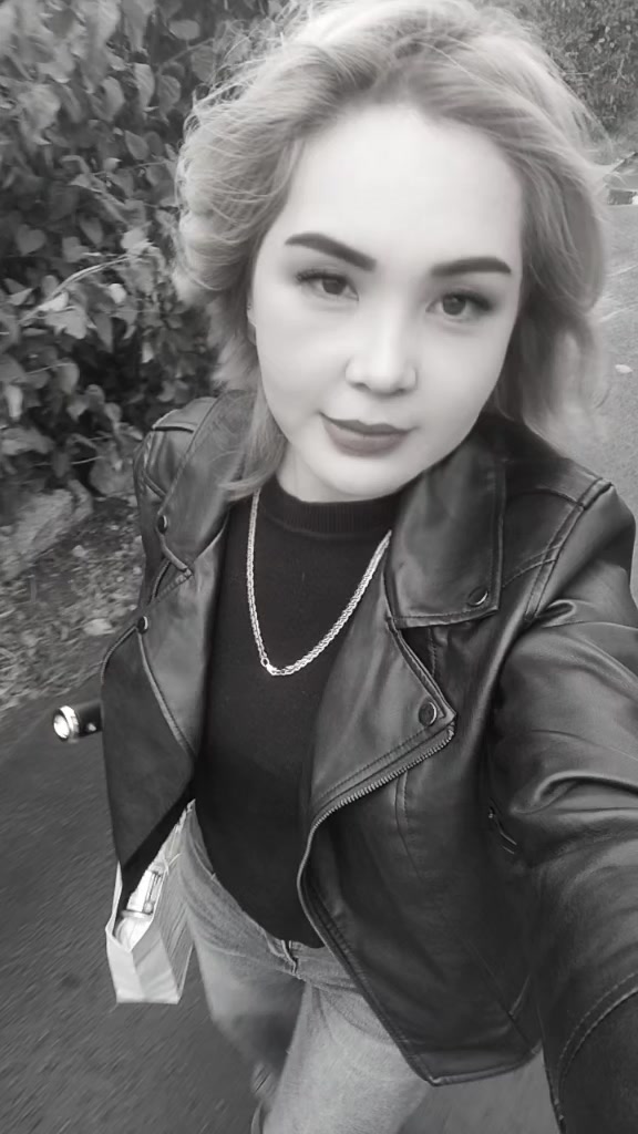 @Әкесінің ерке қызы
