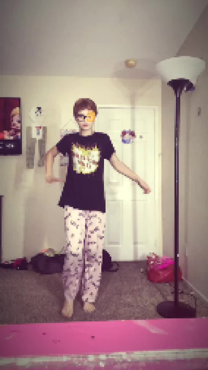 @💛🧡marcalien🤍🩷🩷