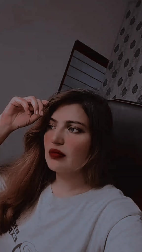 @QÜéèñ BáLöçh✨