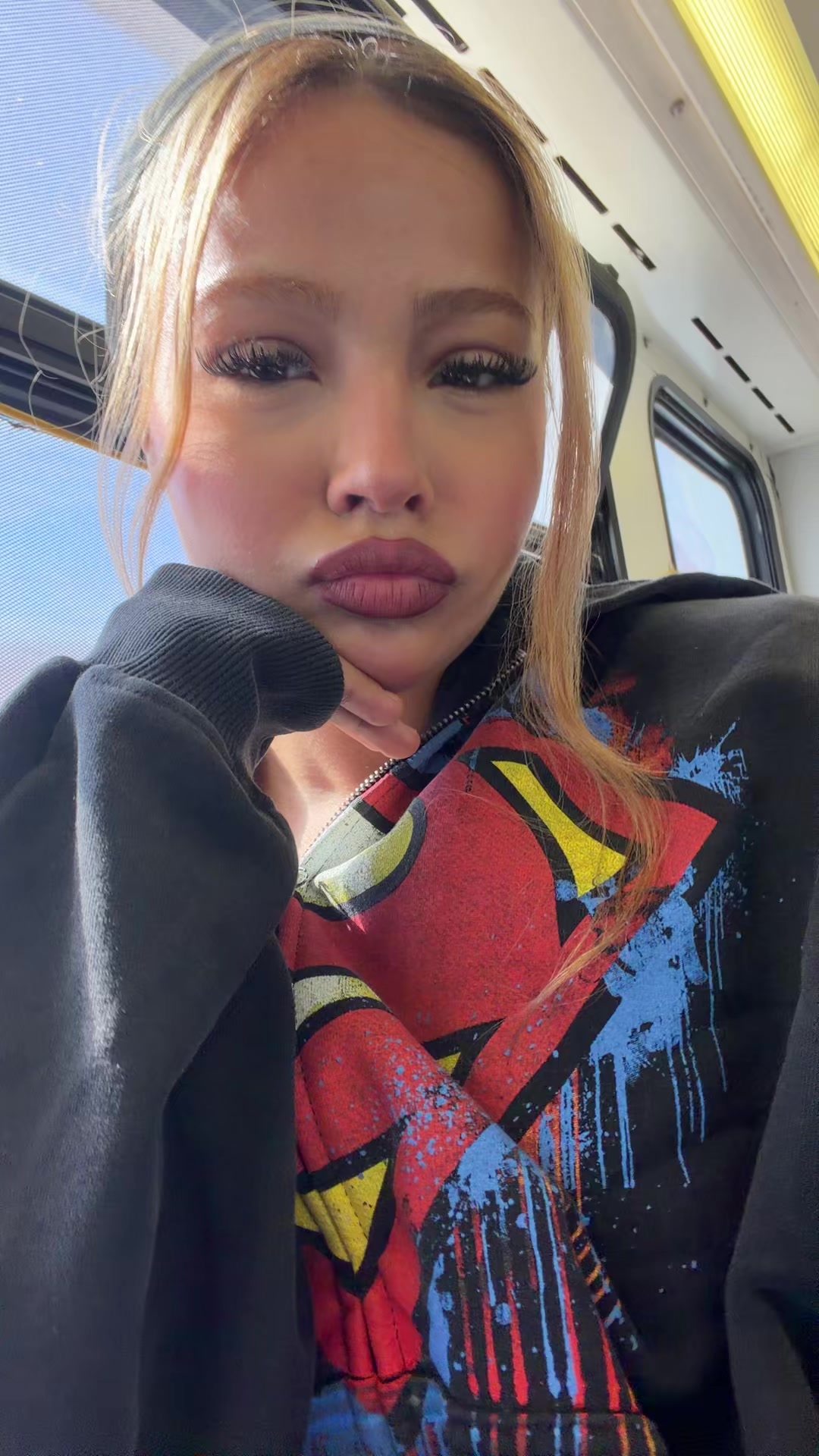 @️