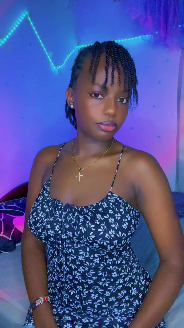 @🦋✨ girlie 😘