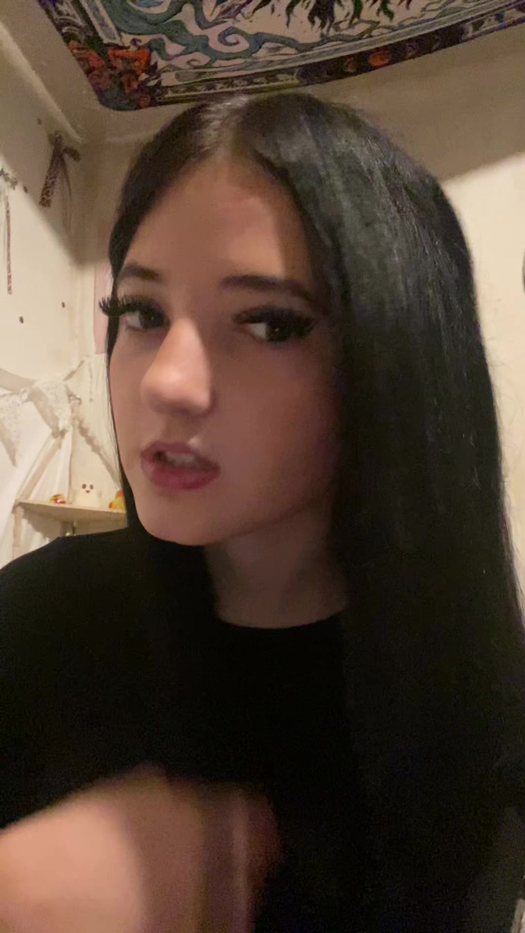@🤫