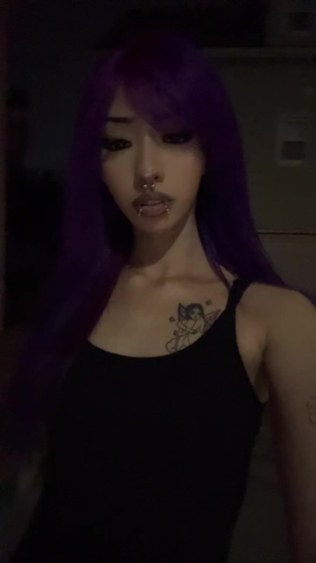 @evilyves_