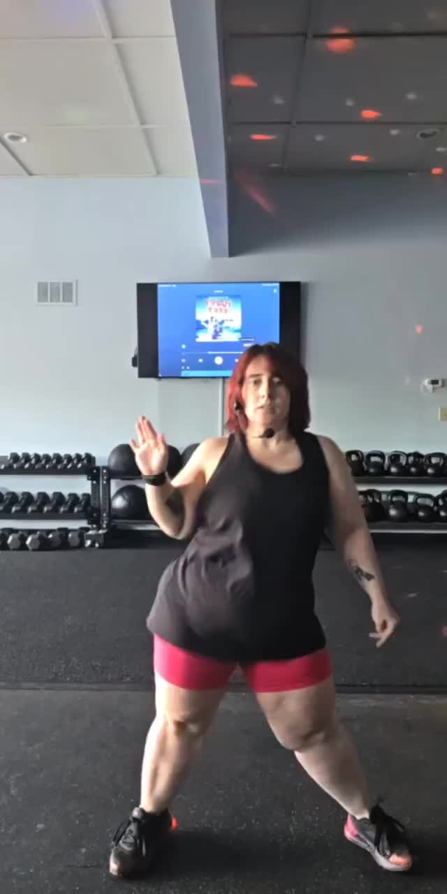 @Dance2Fit with Kaylee & Nique