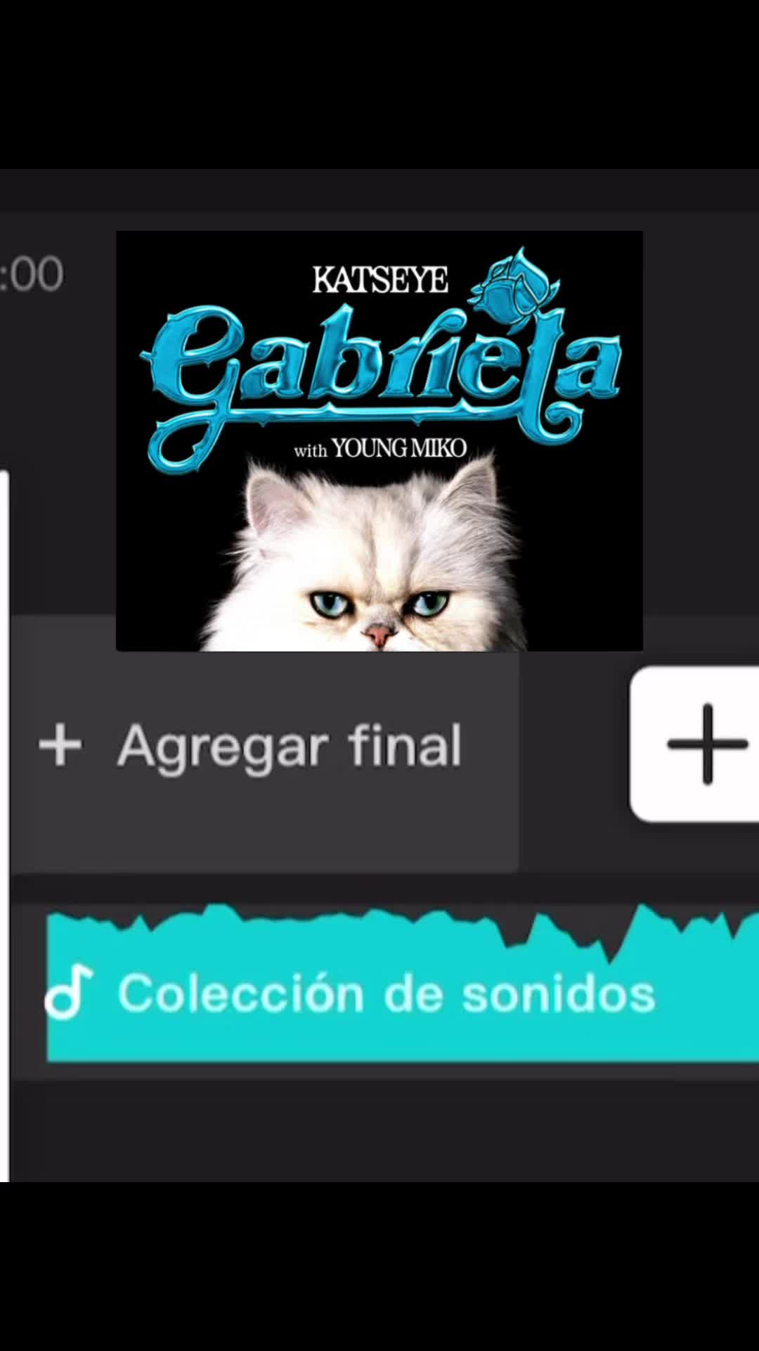 @María