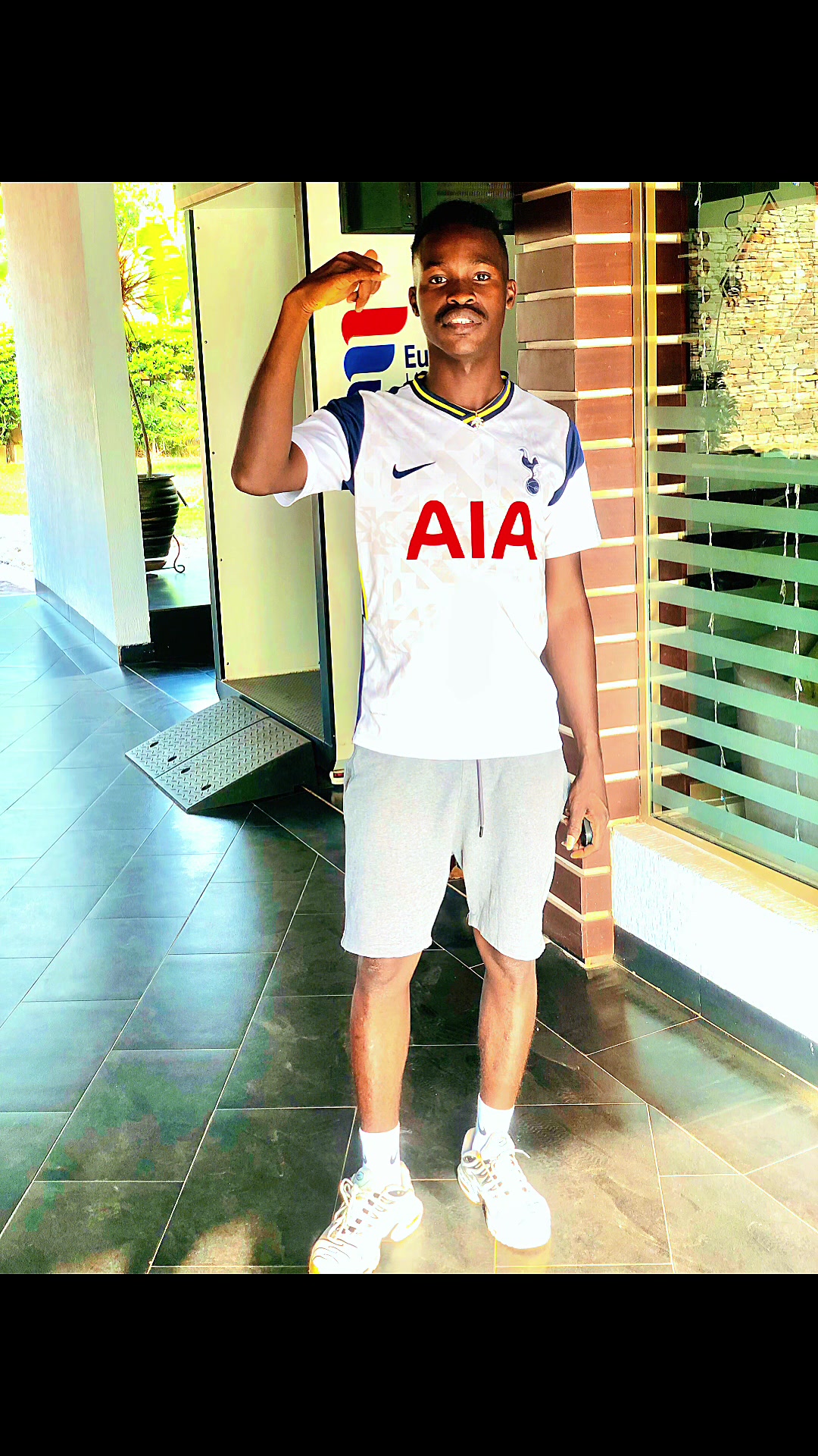 @Birdman 🦅 ♡ ♤ 👮🏾&zwj;♂️⚽️🇺🇸