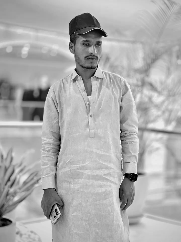 @Momin kharal👑