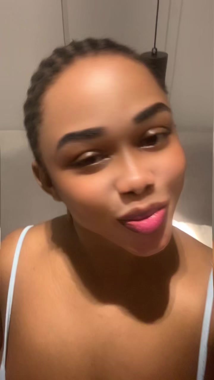 @Mercedes_diva