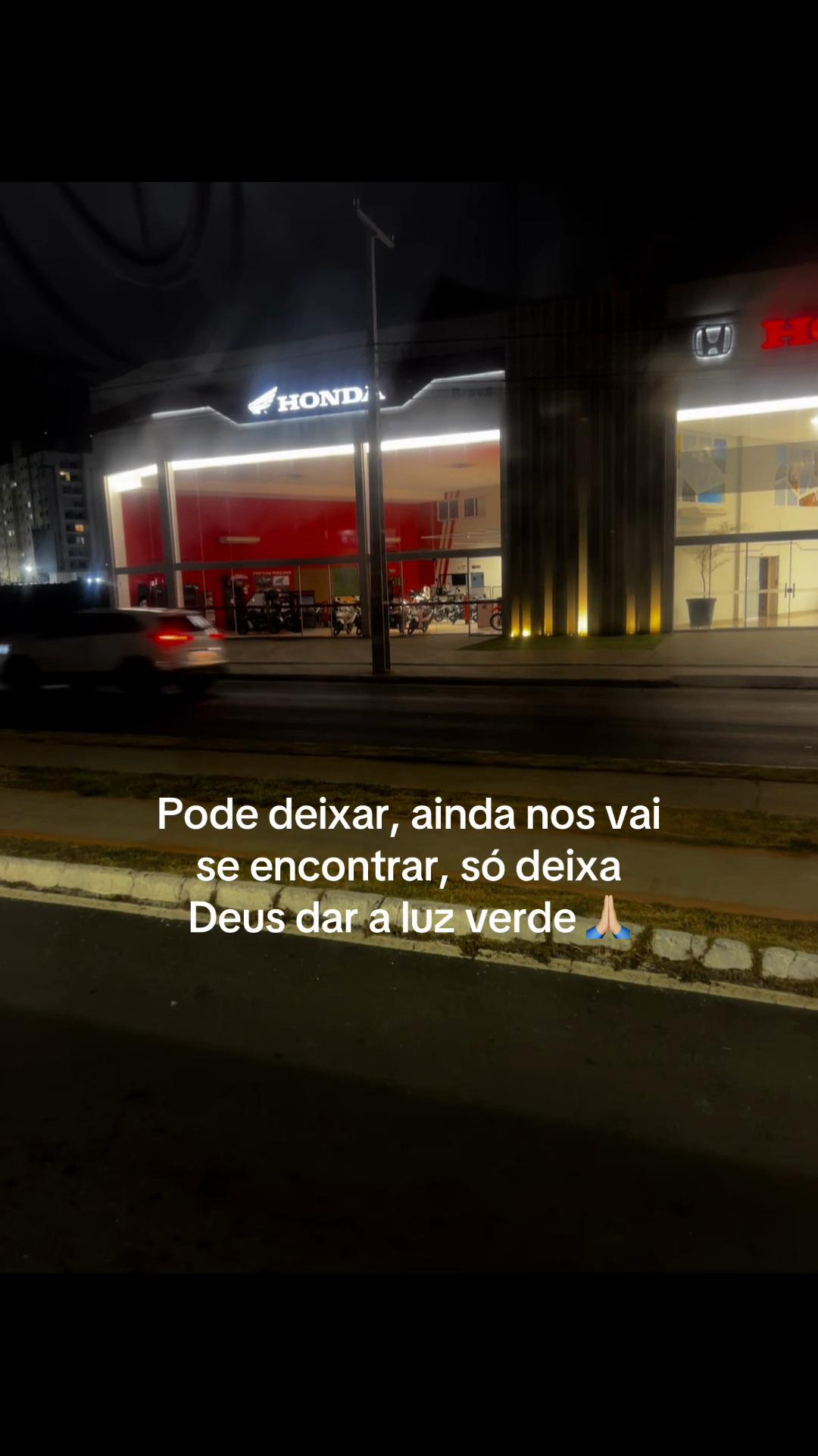 @Um algu&eacute;m a&iacute;