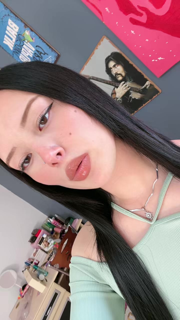@llhe8na_