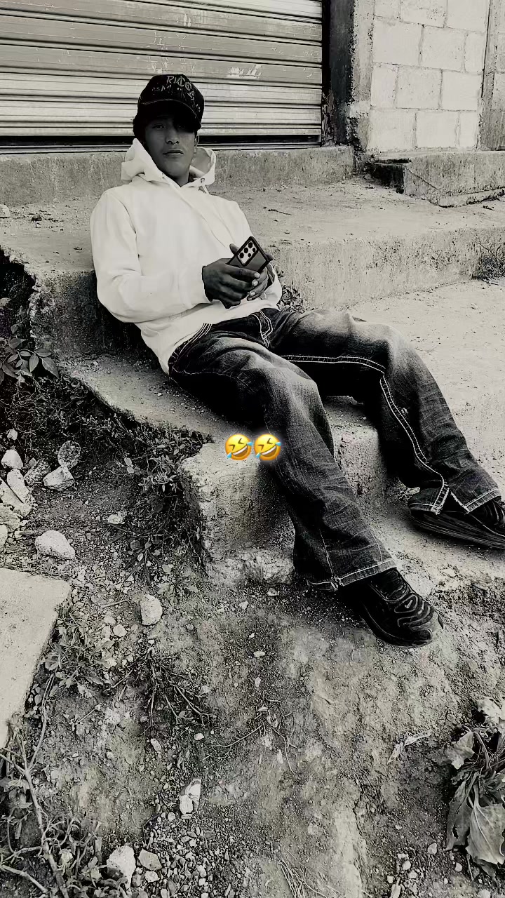 @🚀𝓐𝓷𝓭𝓮𝓻𝓼𝓸𝓷🎭ꛕͲ🧔🏻&zwj;♂️