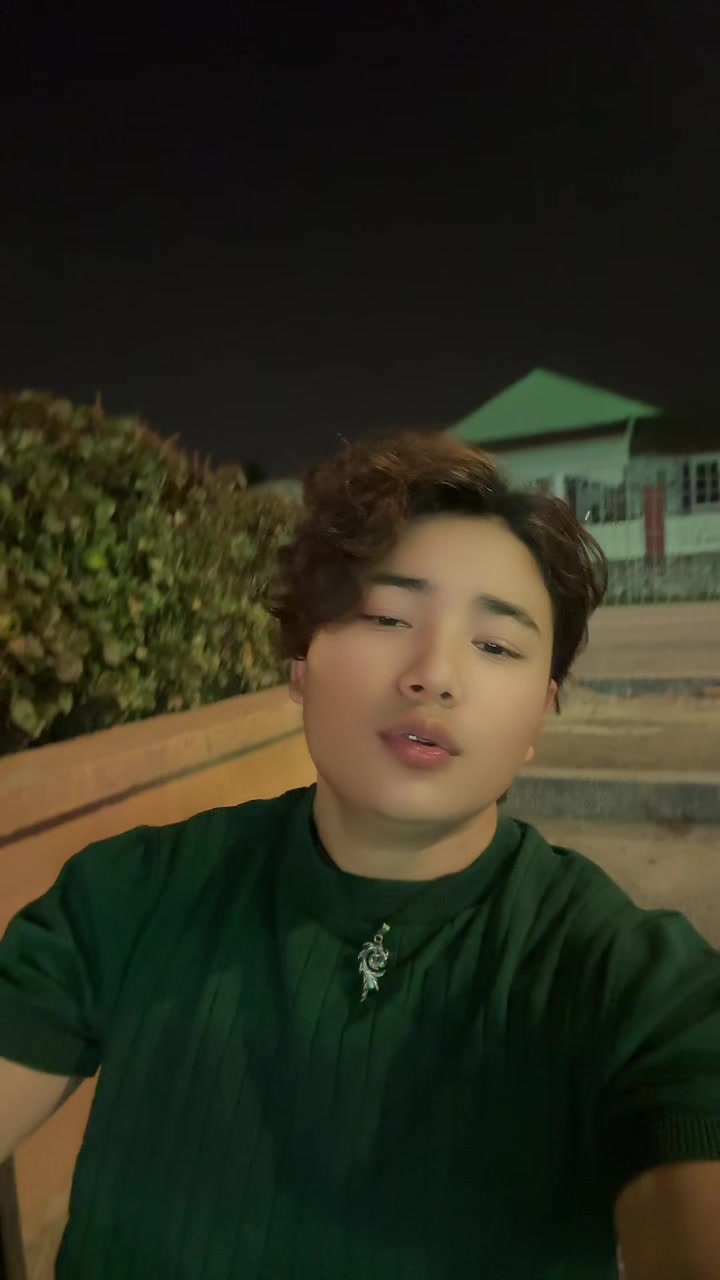 @👽CRUSH BOY👩&zwj;🎤