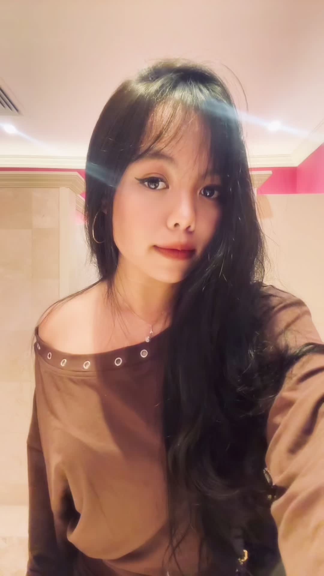 @Jloriaaa