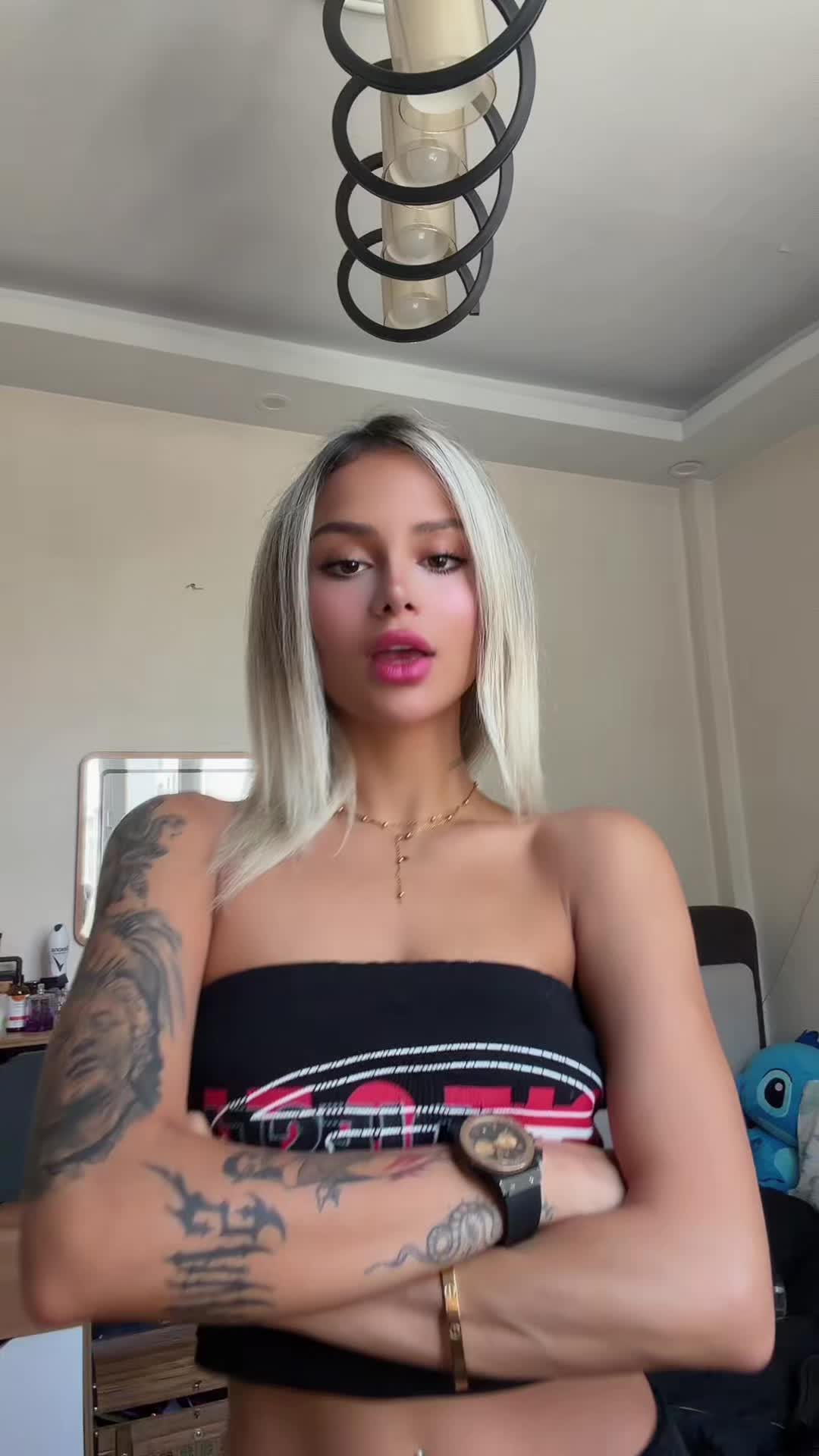 @Tina