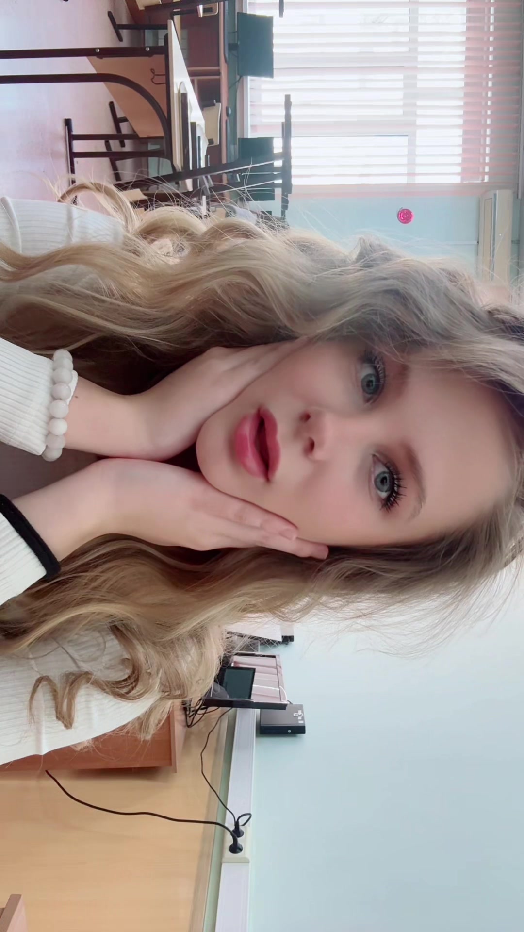 @Nika