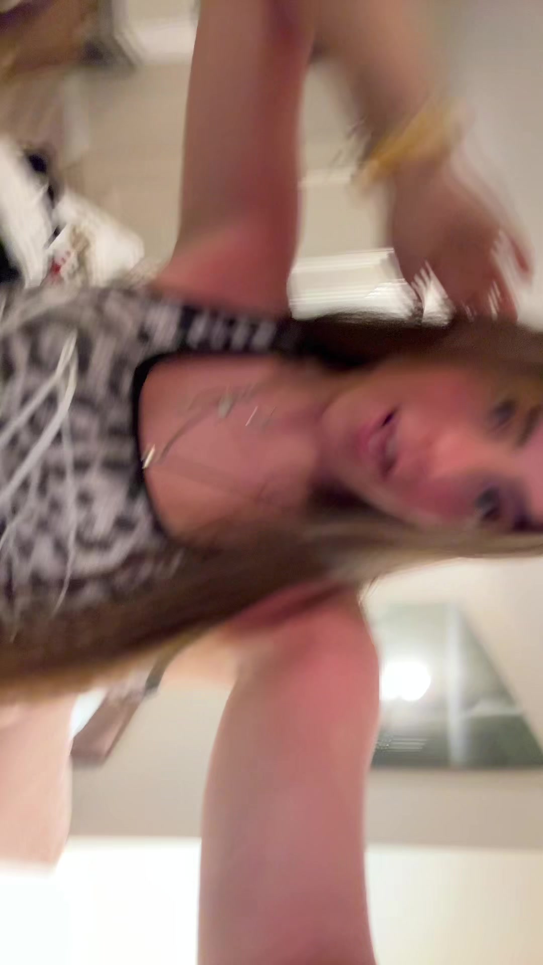 @Leeya